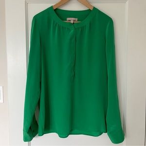 Banana Republic silk blouse size M (12)